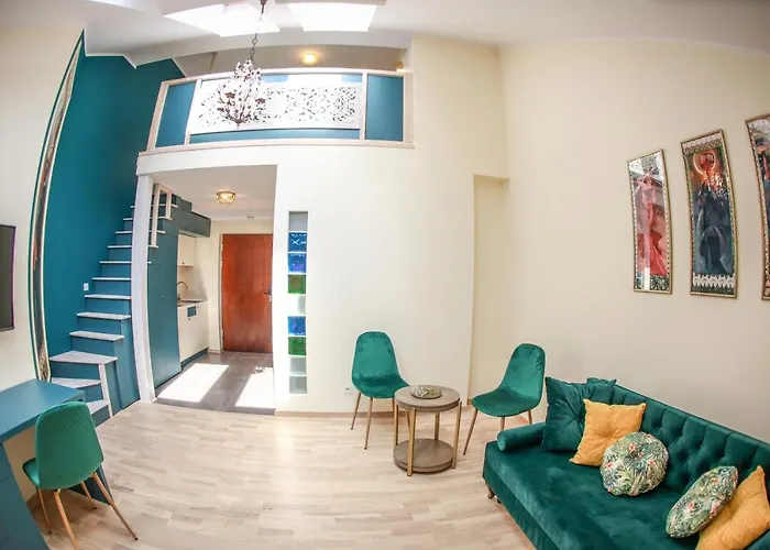 Main Square Platan Loft Collection